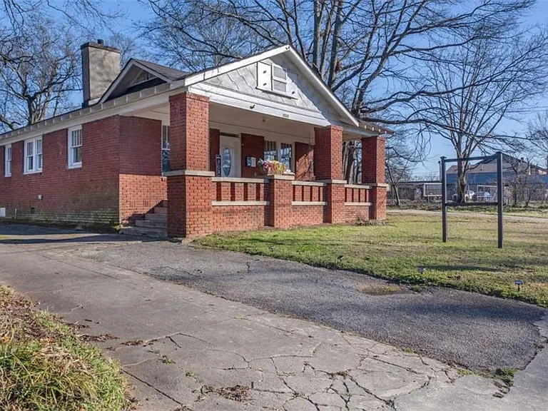 2882 Church St — Photo 40