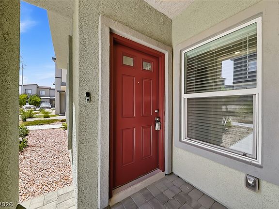3rd image of 535 Thistleberry Ave