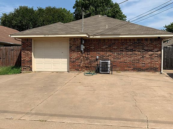 3rd image of 3037 Cunningham Dr APT E