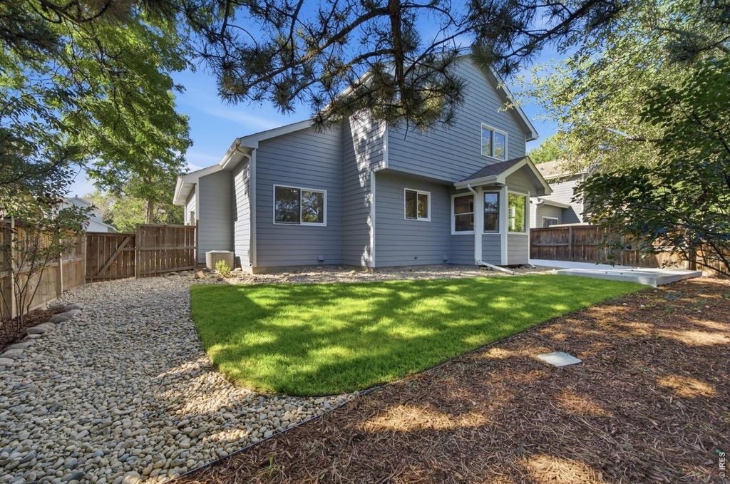 1318 Sanford Dr
