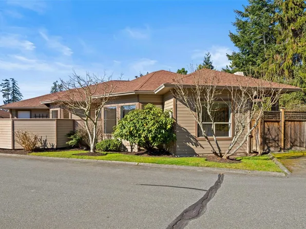 4515 Pipeline Rd #601, Saanich, BC V8Z 5M3