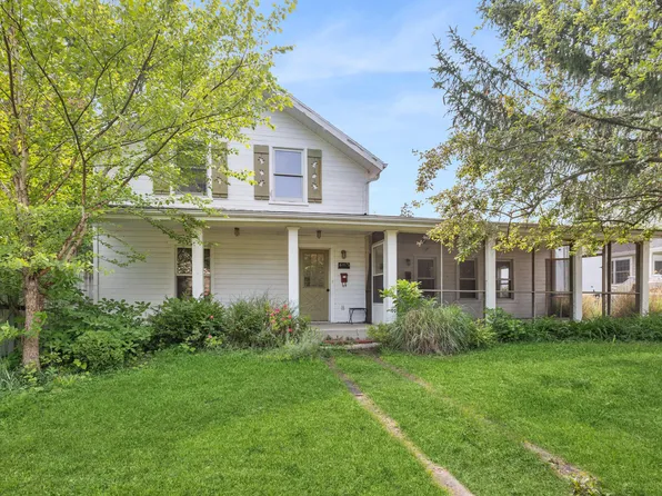403 S Elm St, Three Oaks, MI 49128