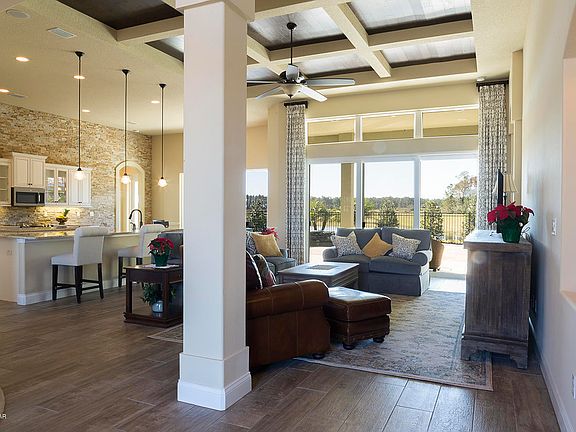 4th image of 104 Portofino Blvd