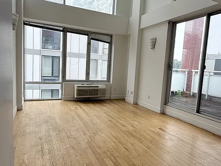 82-85 116th St #PENTHOUSE — Photo 10
