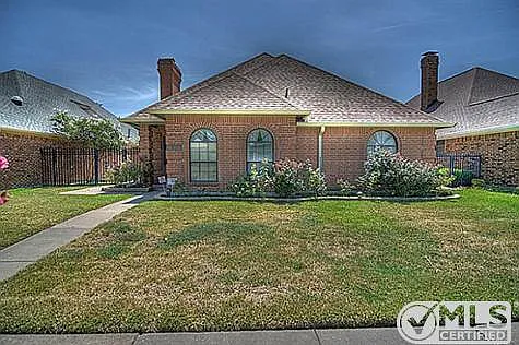 2830 Stoneridge Dr photo 1