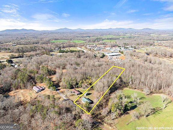 3rd image of 431 Clover Leaf Rd