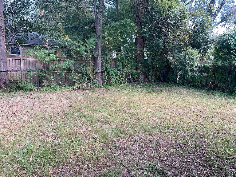 3225 Dellwood Ave — Photo 8