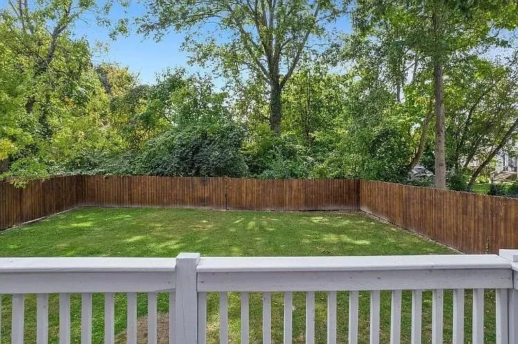 6105 Bramble Ave — Photo 8