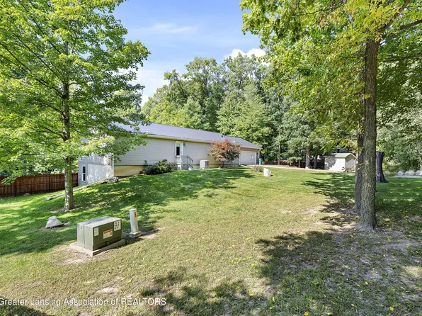 12530 Okemos Rd, Portland, MI 48875