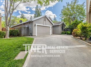 2337 Fallwater Ln, Carmichael, CA 95608