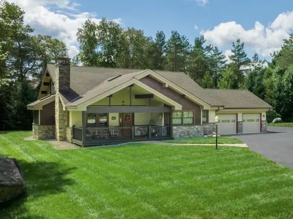 225 Algonquin Dr, Lake Placid, NY 12946