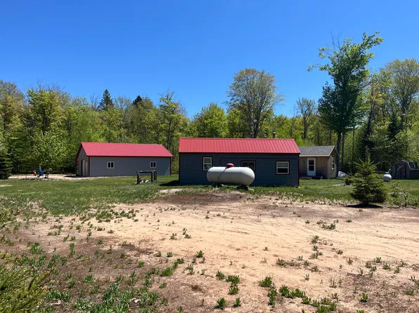7461 Old Grade, Newberry, MI 49868