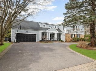 1040 Links Rd, Woodmere, NY 11598