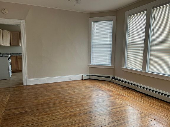 3rd image of 163 Greenwood St Floor 2