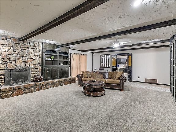 4th image of 6700 Eastwood Cir