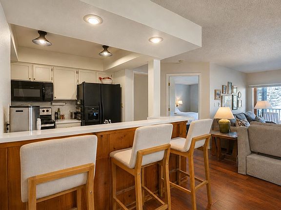 5th image of 39 Vail AVE unit 104 #104