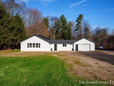 7578 W Stony Lake Rd, New Era, MI, 49446