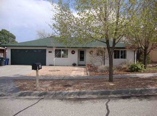 581 Aragon Ave, White Rock, NM 87544