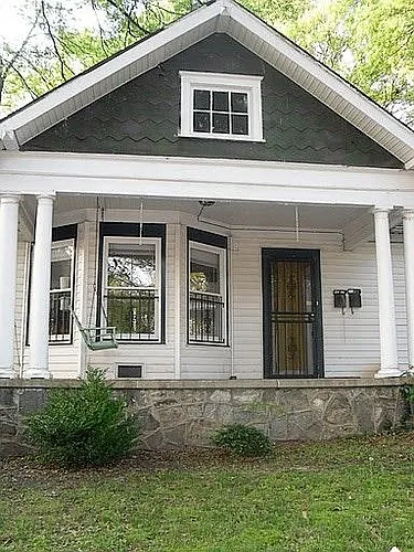 502 Greenwood Ave NE Photo 1