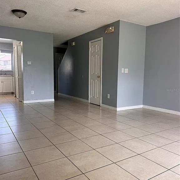 205 Eden Ln #E — Photo 11