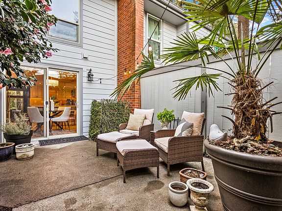 3rd image of 1200 NE Territorial Rd Unit 72