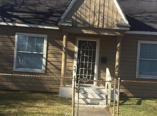 2201 Davis St, Houston, TX 77026