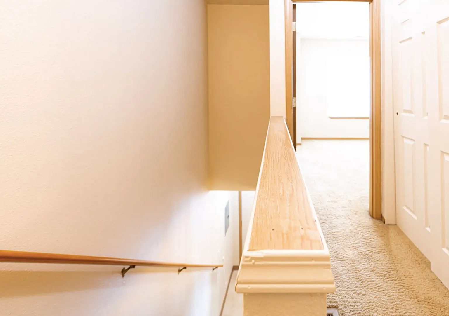 Rare 2 X 1.5 Townhome Availble in October — Photo 2