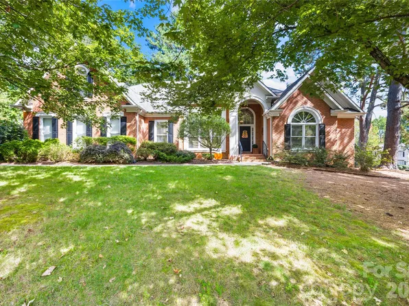 15728 Delancey Ln, Huntersville, NC 28078