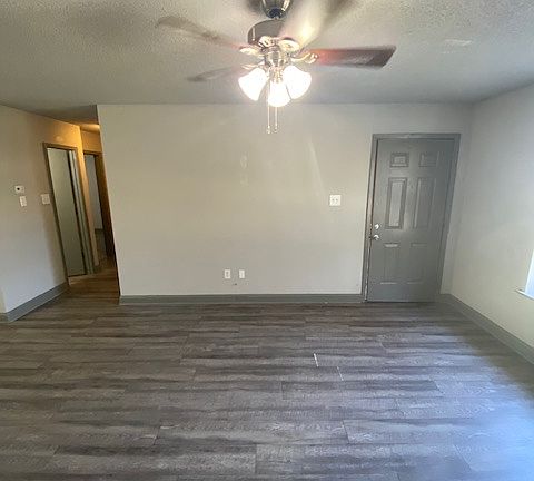 2nd image of 1003 N High St #1003