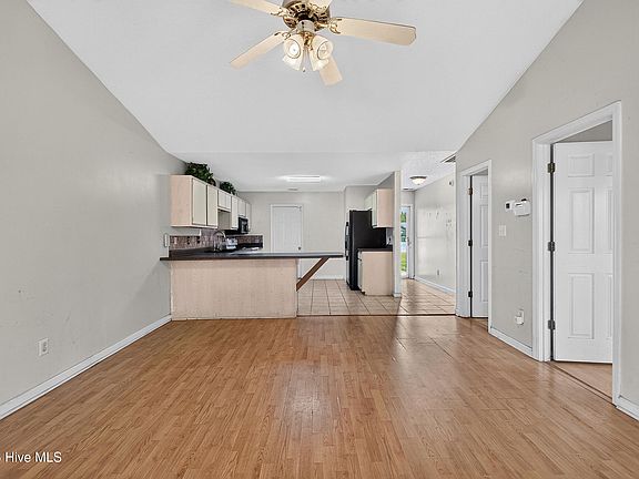 4th image of 126 Charlton Road