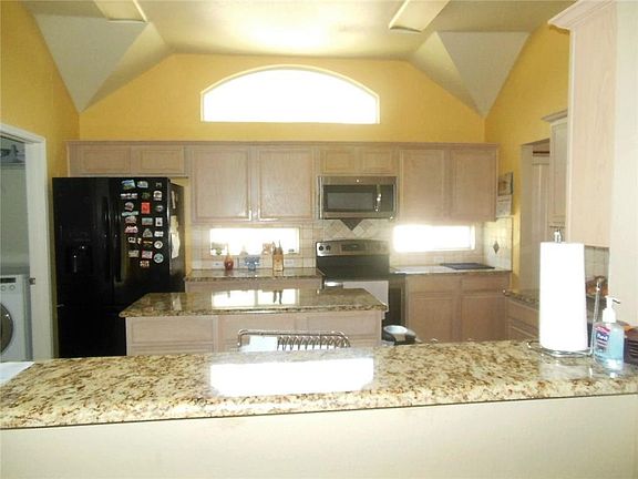 3rd image of 4588 Postbridge Dr