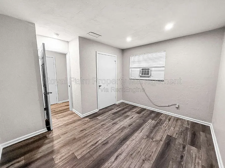 3744 Estelle Ave — Photo 20