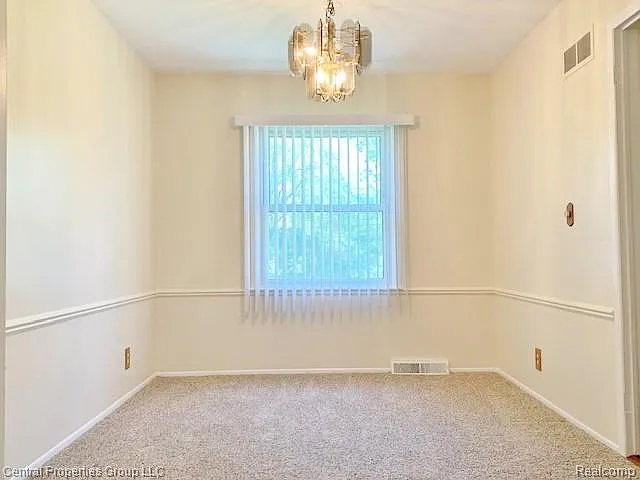 145 Miracle Dr — Photo 6
