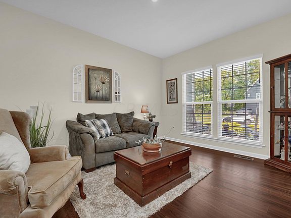 5th image of 8295 Woodland Creek Ct