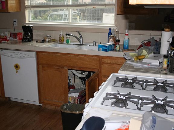 3rd image of 1704 Thomas Taylor Dr