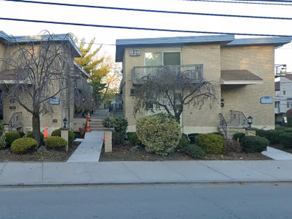 245 Grand Ave