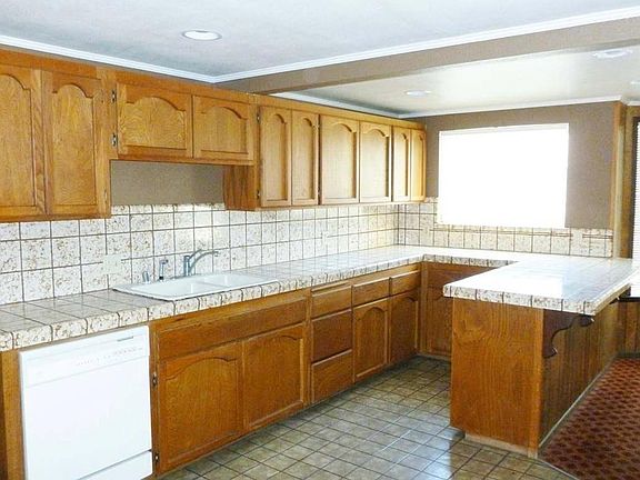 5th image of 8982 Conway Dr #3