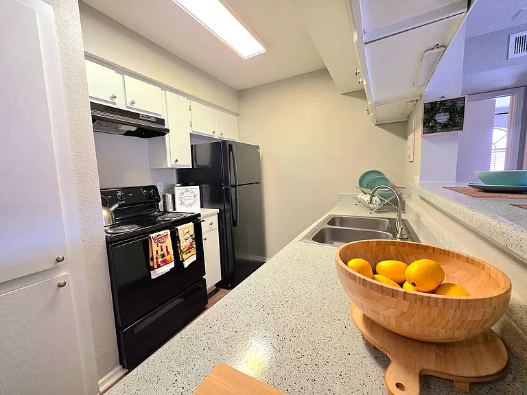 534 Hunt Ln — Photo 21