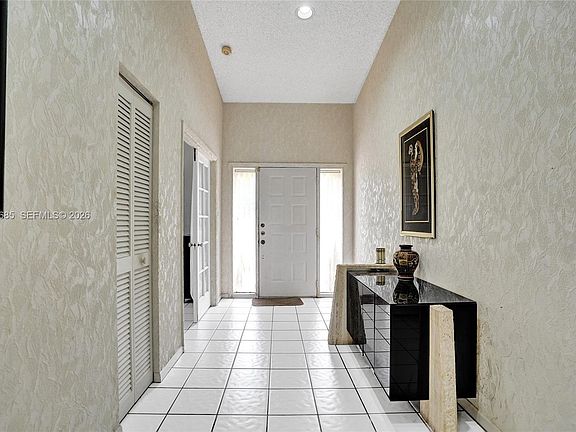 4th image of 3273 Inverrary Blvd W