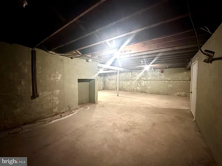 1 High Acres Dr — Photo 25