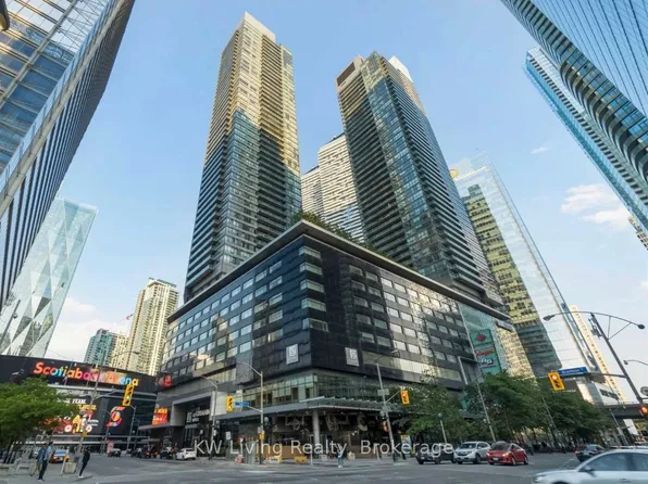 65 Bremner Blvd, Toronto, ON