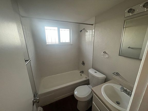 4th image of 2385 W Virginia Ave #3