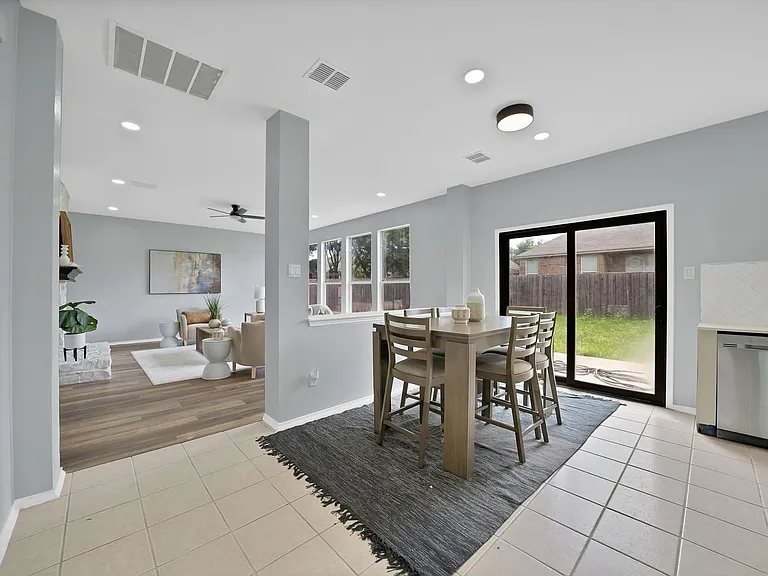 137 Heritage Dr — Photo 16