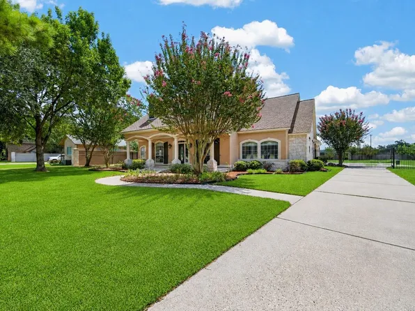 17027 Champions Lakeway, Tomball, TX 77375