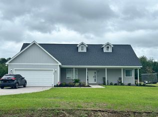 387 Log Cabin Rd, Loris, SC 29569