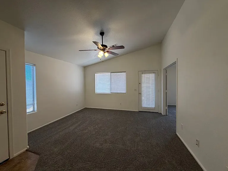 16248 W Moreland St — Photo 6