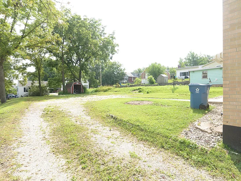 214 W Atchison St #3 — Photo 11