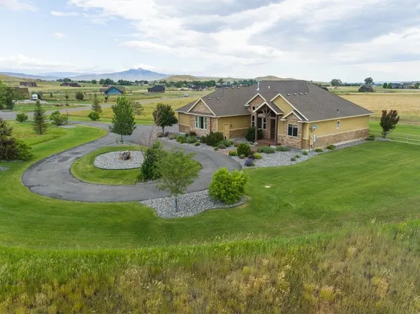 70 Sugar Bars Dr, Cody, WY 82414