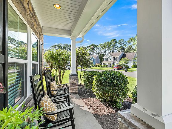 4th image of 212 Gazania Way