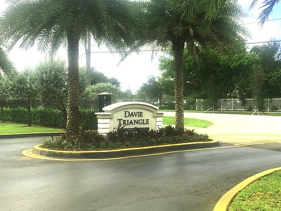 2nd image of 3800 Davie Road Ext #1302
